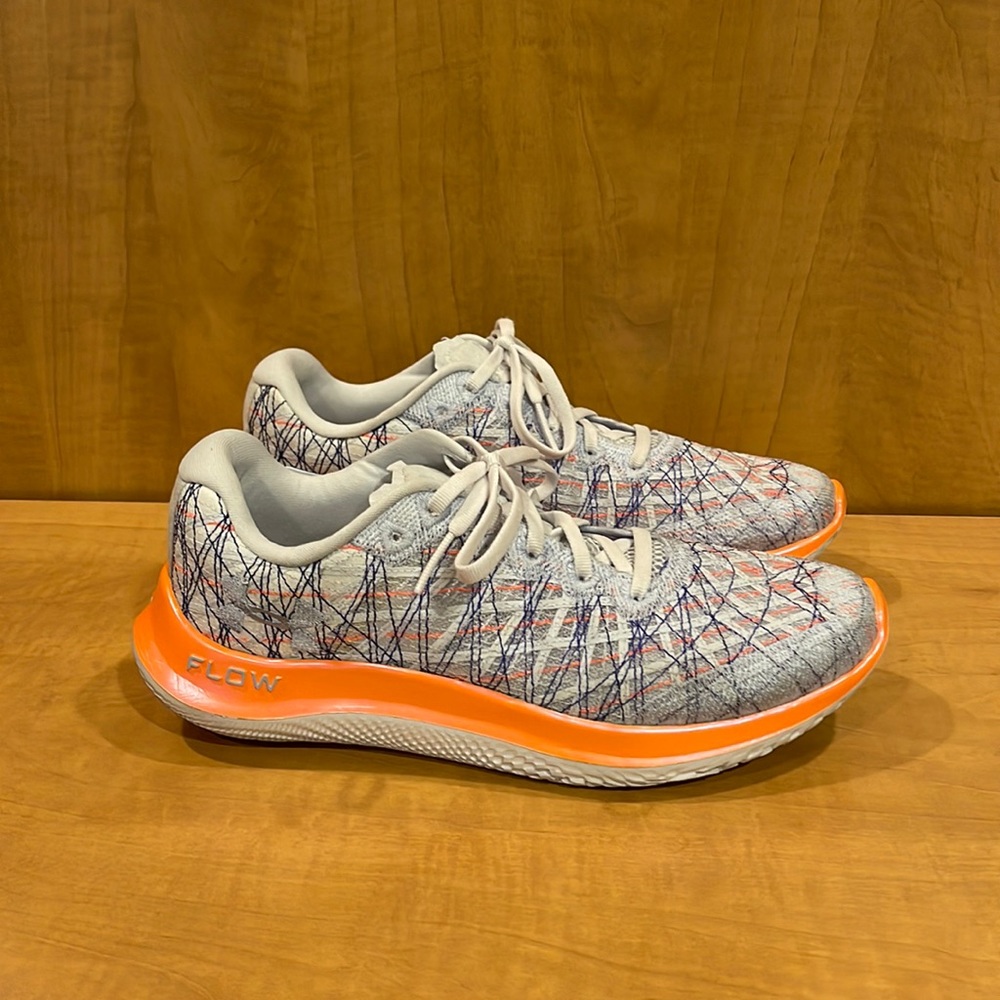 UA Flow Wind lightweight running shoe